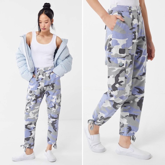 UO: Camo Cargo Pants - Picture 1 of 9